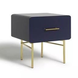 Habitat Wilderness 1 Drawer Bedside Table - Blue

🔶ExDisplay🔶

Made of MDF and metal.
Metal handles.
Made from FSC certified timber.
1 drawer with metal runners
Size H50, W47, D42cm.
Internal drawer H17.7, W36.5, D32.8cm.
Handle size: L15, W1cm.
Weight 14.8kg

🔶Check our other items🔶