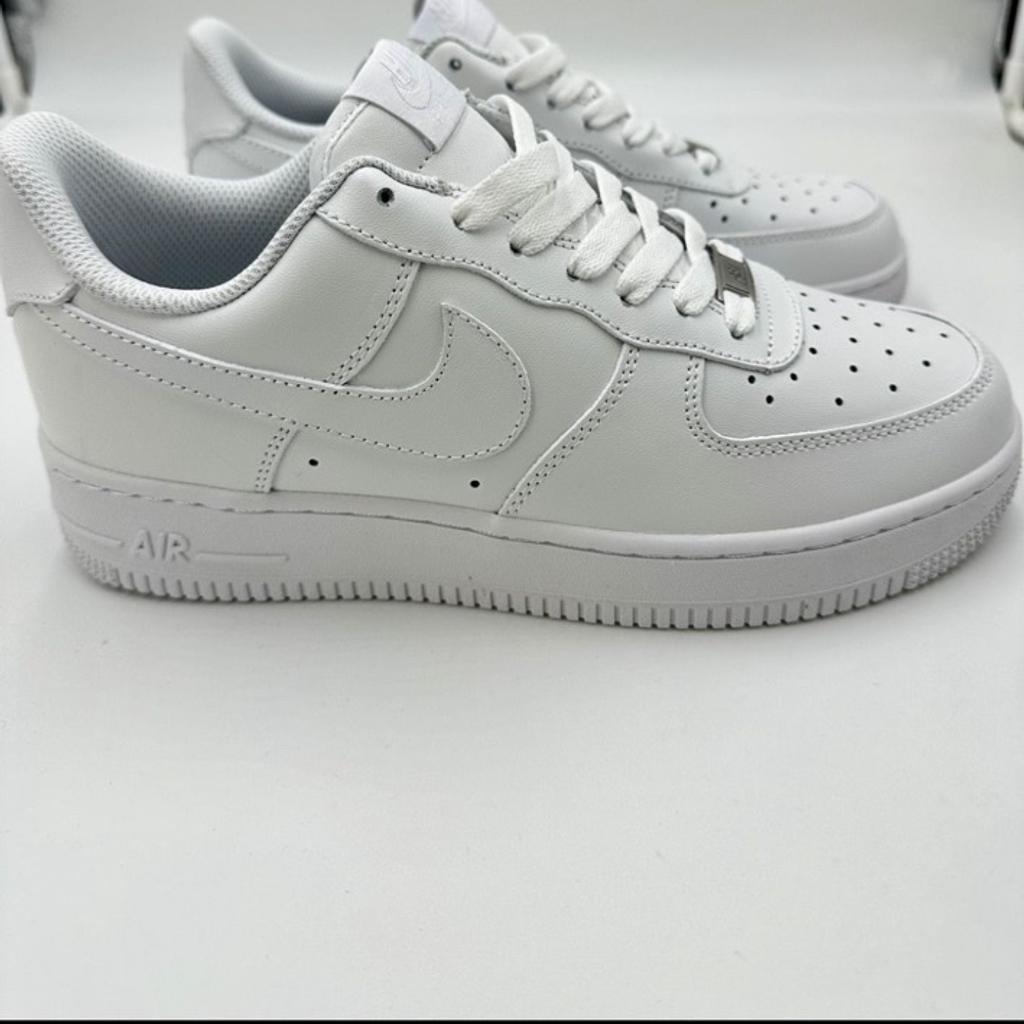Nike Air Force 1 07 WMNS Sneakers Schuhe Neu Größe 39 Weiß
Zustand: Neu
Versand: 5,49
Zahlung: paypal Überweisung oder bar bei Abholung