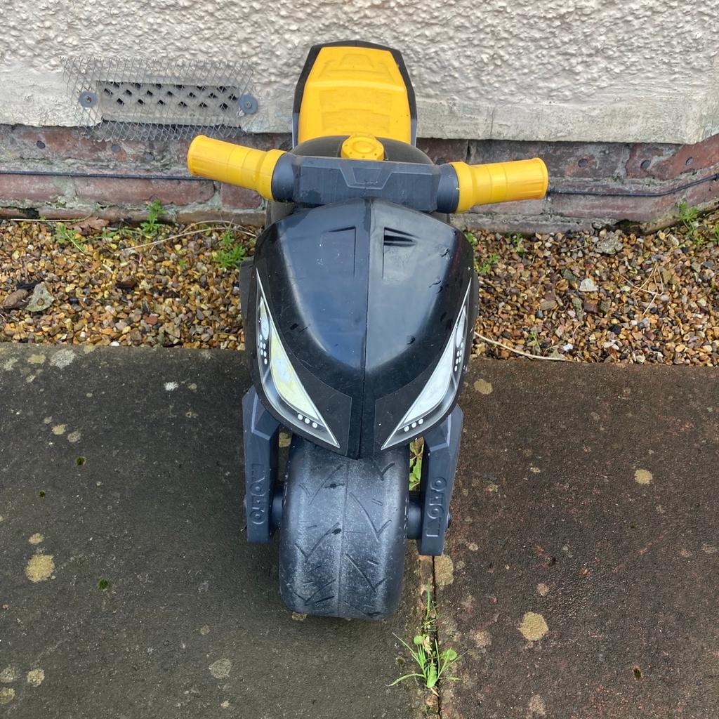 Ride along bat man motorbike
Used a couple of times only so In excellent condition.
Collection only but if local I will deliver.