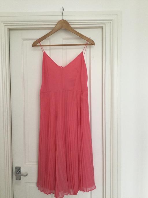 Buy & Sell South East London Croydon - Photos for ASOS pink pleated dress