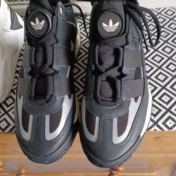 Black adidas trainers size 8 new