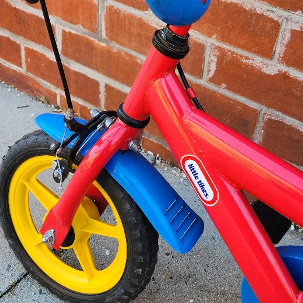 Kids Bike, Little Tikes, kept indoors, no rust, in good working order. Can double as a balance bike without the pedals. in good condition. collection only from Bolton.