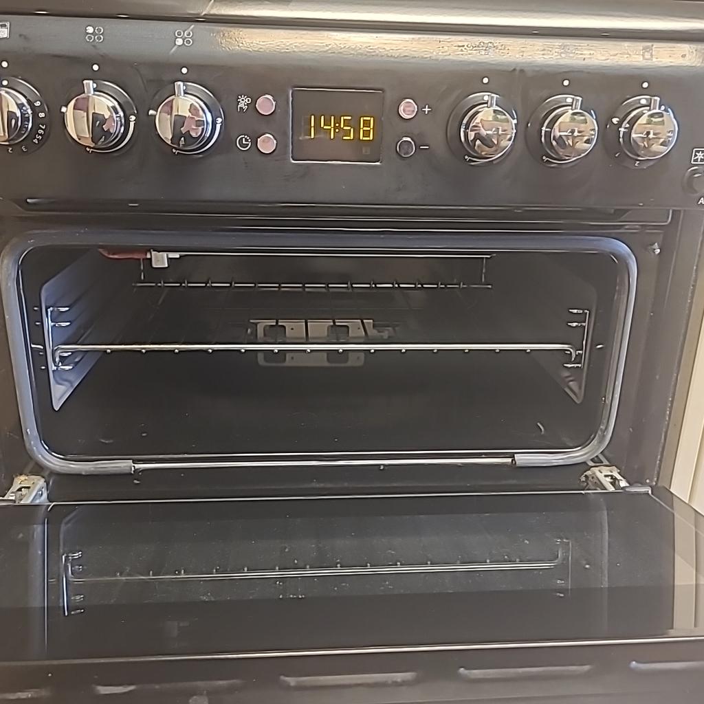 Paint coming off from the bottom 8of the oven/grill top door as shown on the photos. Otherwise, it is in good and working condition. There are signs of wear and tear due to everyday use.

Double gas oven: Top oven- gas grill, main oven - gas oven

dimensions 90 x 60 x 60cm
