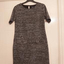 Wallis Dress with two front pockets size 10 very good condition collection only from a smoke &pet free home