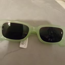 River island ladies sage green colour sunglasses was £18 collection willenhall wv12 area