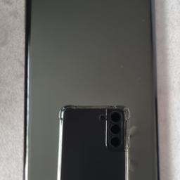 SAMSUNG S10 PLUS LIKE NEW SLIGHT CRACK IN THE CORNER BUT DOESN'T AFFECT THE USE OF THE PHONE WORKS PERFECTLY FINE GREAT CAMERA QUALITY COMES WITH BOX ASWELL