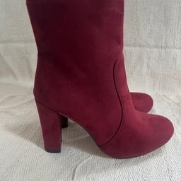 Great boots brand new. It is suede effect and heel is about 4".
Open to reasonable offers.