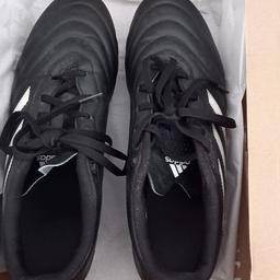 size 10 added addidas football boots,worn once