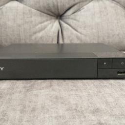 voll funktionstüchtiger Blu Ray Player, der sehr wenig genutzt wurde, daher steht er jetzt zum Verkauf.

Neupreis war 105€

Versand gegen Aufpreis möglich.