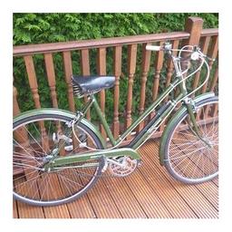 A well maintained vintage balmoral bicycle.
tyres full of air and have plenty of life.
one minor issue with back free wheel to be fixed.
Bike of natural beautiful green.
open to viewing, selling cheap as moving.