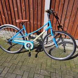 Ladies Universal Cathy bike. 18" frame, tyres 28 x 1 ▪︎ 75.
 6 speed gears. just needs a clean up as been in shed for a while, a little rust in places but quiet good condition, works as should.
missing the basket.
buyer collects or could deliver if local.