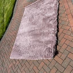 Excellent condition rug in pink/blush purchased from Dunelm in 2020 for spare bedroom but hardly used. 230mm by 160mm Cash on collection only