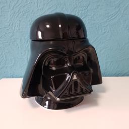 Star Wars Darth Vader Keksdose
von ZEON
 Höhe: ca. 23cm
Breite: ca. 20cm
Bei Fragen einfach schreiben...