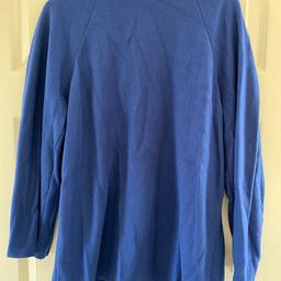 In very good condition 
Ladies Longer Length Jumper
Size 14
Marks and Spencers 
Zip to rear neck
Polyester / Cotton
Collection from Sedgley