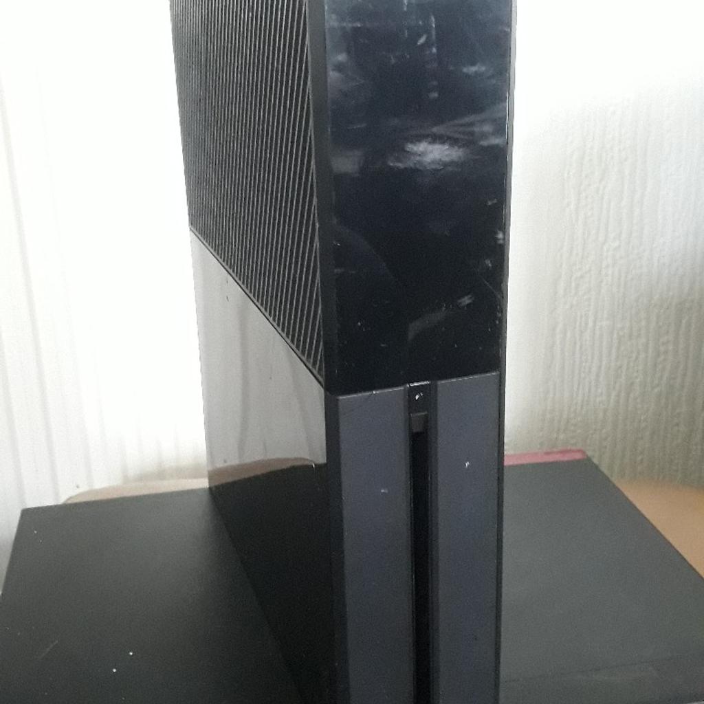 XBOX ONE CONSOLE NO LEADS OPEN FOR OFFER GOOD WORKING