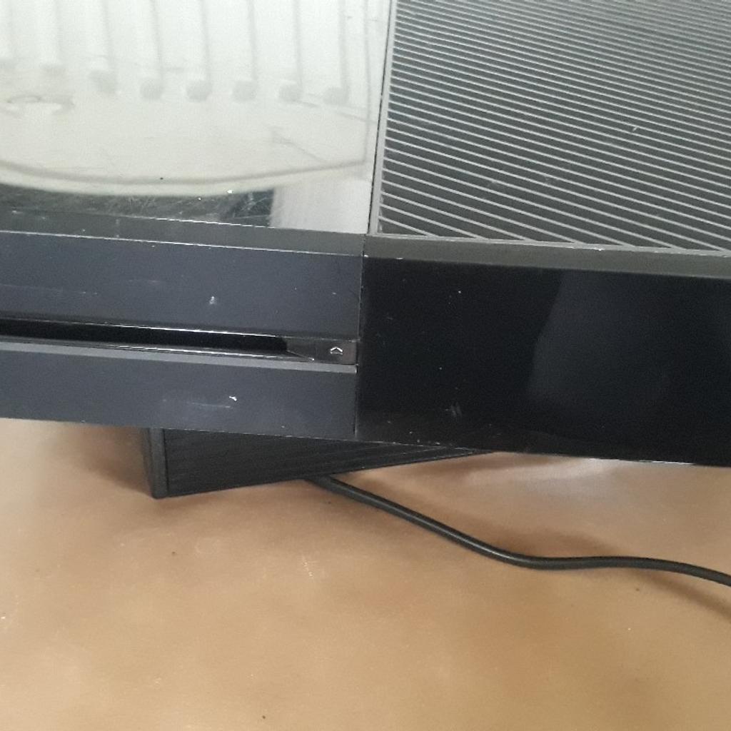 XBOX ONE CONSOLE NO LEADS OPEN FOR OFFER GOOD WORKING