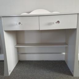 dressing table, does show signs of wear but plenty of life left in it. I bought it off Facebook market place for my daughters room but there's not enough space so I'm selling

can deliver locally for fuel cost