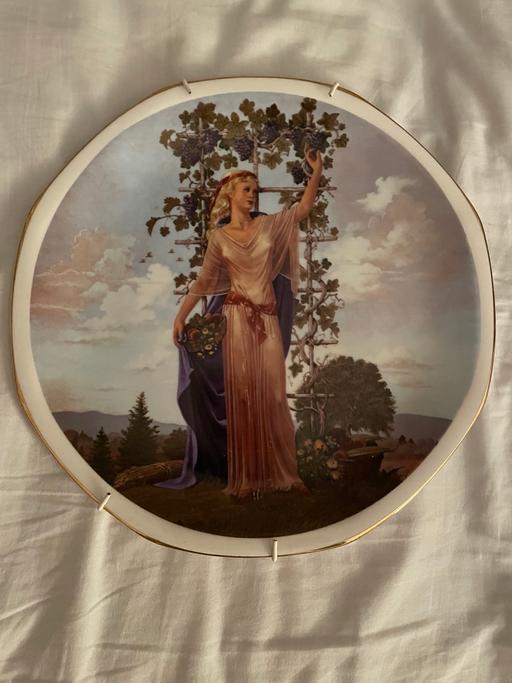 Buy & Sell West London - Photos for Decorative plate