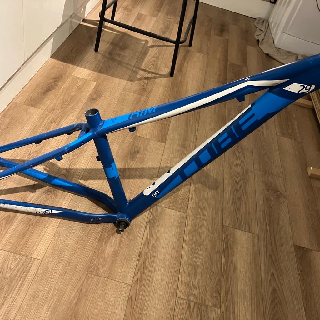 Cube aim pro mountain bike frame, 29er.
16inch frame
Includes bottom bracket & derailleur hanger
Takes 29 inch wheels
Good condition & would be a great little project for someone
Pick up only