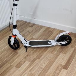 Scooter kick double suspension,
Good condition
Need only brake cable