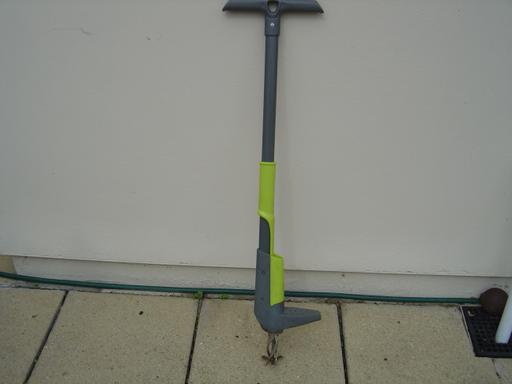 Buy & Sell Essex Epping Forest - Photos for WEEDING TOOL in VERY GOOD CONDITION only £5