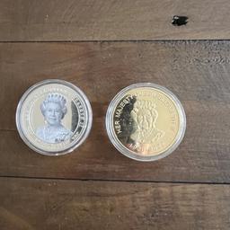 Pair of commemorative coins
In Perspex cases
Bargain
Not sure what made of ( maybe nickel then gold/ silver plated ?)
5 star shpocker
Sensible offers