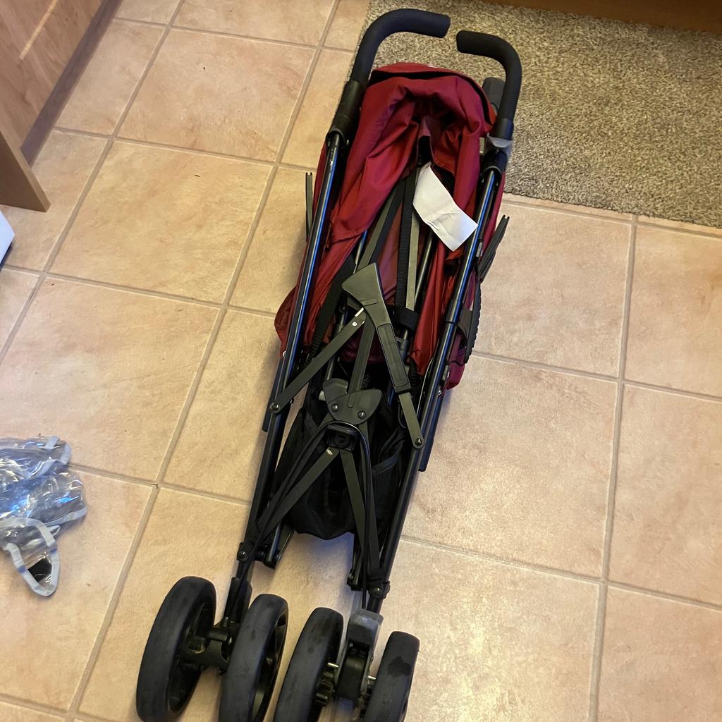 💥💥 £50 NO OFFERS💥💥 THIS IS £170 NEW & mine is in great condition

Preloved joie brisk stroller in cherry with original raincover and chest pads

Suitable from birth to 22kg
Large extendable hood with pocket at back
5 point harness
One hand fold
Lightweight
Reclines
Adjustable calf rest
Brakes fully working
Shopping basket
Front swivel and lockable wheels

In excellent condition. Has general wear and tear as with any used pram

has been cleaned and ready to be used

COLLECTION ONLY FROM BRADFORD BD5

LOCAL delivery only for FUEL COSTS

NO POSTAGE

Cash only. No swaps. No timewasters. No offers. Sold as seen no returns