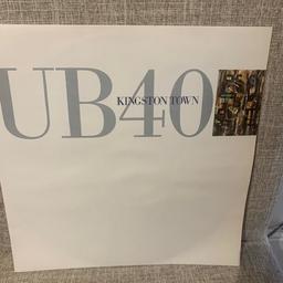 UB 40 KINGSTON TOWN VINYL  12  INCH  SINGLE 
I DONT HAVE A RECORD PLAYER SO CANT TEST IT BUT IT DOES LOOK IN VERY GOOD CONDITION.
 

I have around 1000 vinyl records for sale, listing more every day, i think they will all need cleaning as  been advised records should be cleaned after each  play ! 

                  I may consider an offer for them all ?
