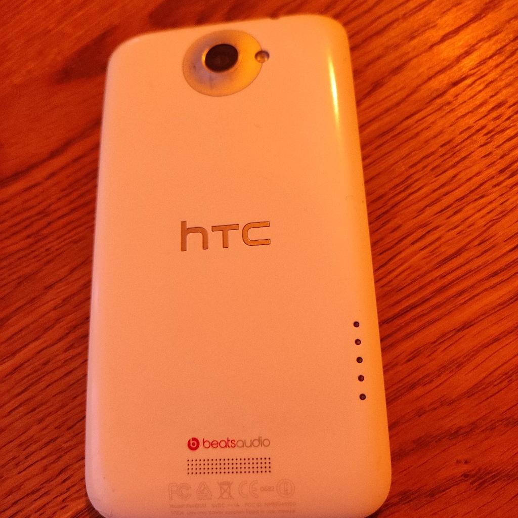 HTC One X 32gb vollfunktionfähig kann gern vor Ort getestet werden privat Verkauf kein Garantie kein Rücknahme.