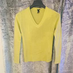 Atmosphere Green V-Neck Aclyric Sweater Jumper size 12. Collection only from TA1