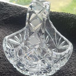 Vintage antique in excellent condition. No chips or scratches.

Exceptional piece hard to find. 

Belonged to my Grandma. 

Great for collectors or investors or to buy as a gift, especially for a 15th Wedding Anniversary as this is Crystal Glass.