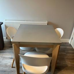 Grey Extendable Dining Table & 4 Chairs

When folded dimensions - H780mm x W750mm (square)
When extended dimensions W750mm x 1500mm