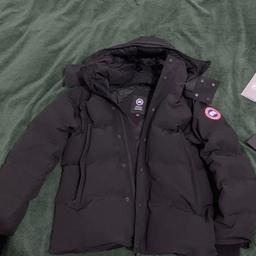 canada goose wyndham parka. Bought 4 months ago. Cash only payments. Dm for more information