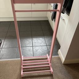 This has kindly been donated by a fellow shpocker for my charity teenage cancer 
It’s in pristine condition ideal for dresses and shoes on the rack underneath or dressing up outfits 
It’s 110cms tall 40cms wide 
Lady tells me it was £80 new so grab a bargain 
Porch collection only rubery