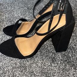 Black heels from asos worn once
Size 4