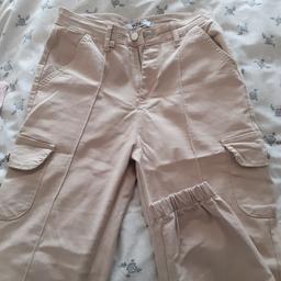 Girls/Ladies beige cargo trousers

Size 10. Excellent condition, only worn a few times. 

COLLECTION ONLY from WV14 8BX unless live local.