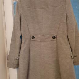 ladies grey wool type material not a heavy coat, size 12,from miss selfridges, minimal wear, looks lovely on.
collection only, no offers on price and cash only .Thankyou.
