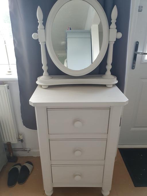 Buy & Sell Essex Basildon - Photos for Solid painted chest of drawers with mirror