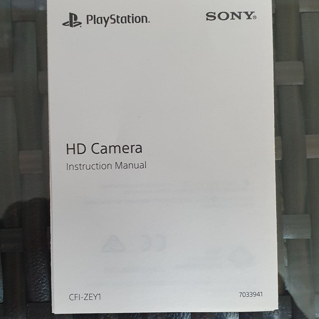 New PS5 HD Camera with instruction manual included. Never used once, pristine condition. Out of box but never used. Perfect for streaming, video calls, and broadcasting any gameplay. Collection only!