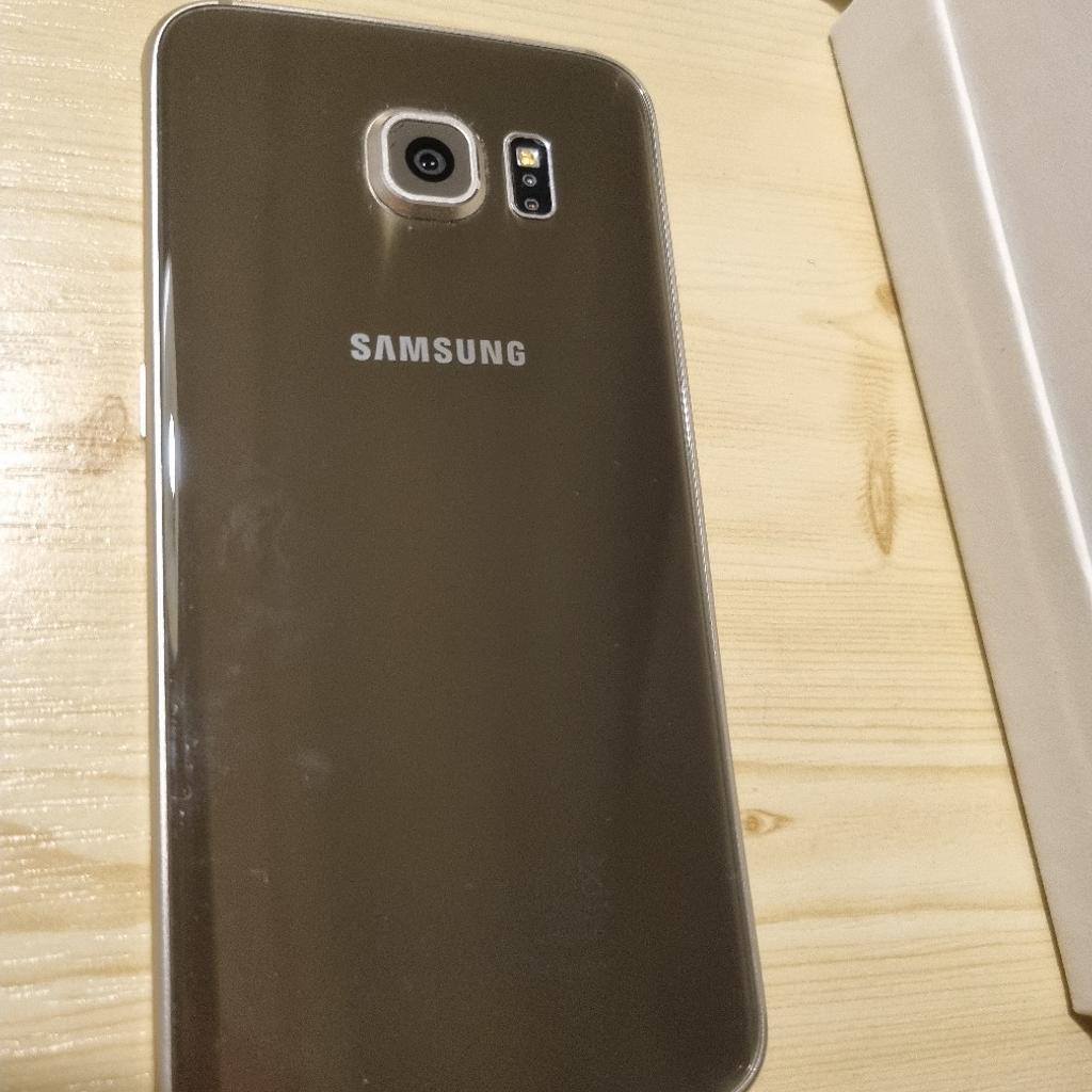 - Samsung Galaxy S6 in gold
- 32GB Speicher
- inkl. Originalbox, Ladekabel, Kopfhörer und
Hülle
- oben leicht beschädigt, funktioniert
noch einwandfrei und ohne Probleme
- keine Garantie, keine Rücknahme