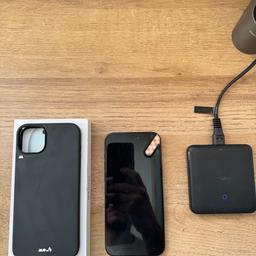 iPhone 15 plus black 128GB Bundle.


It’s in very good condition only 4 months old and only selling because I got a pro max.


Comes with a 65W Anker charging hub only 6 months old to and a new Mous ultra slim phone case only 1 month old.


Any questions feel free to ask.