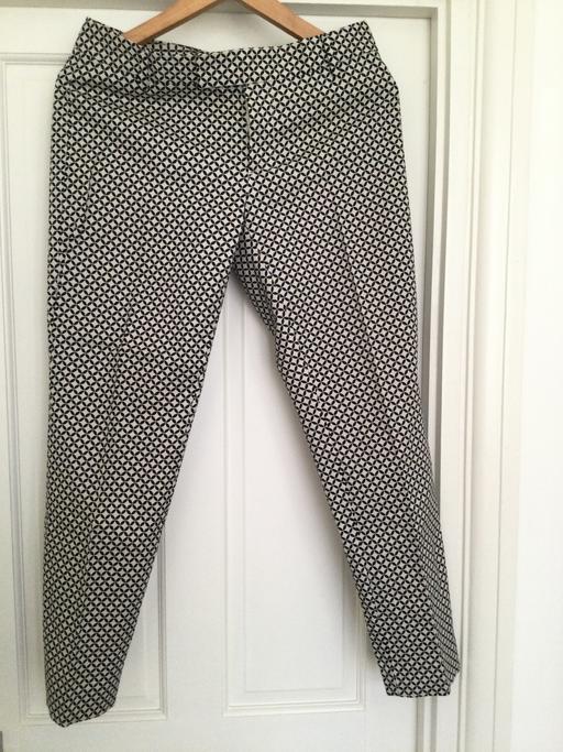 Buy & Sell South East London Croydon - Photos for Gap womens printed cropped trousers Size 6