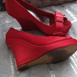 karen millen size 4,red satin bow front,wedge heel shoes
