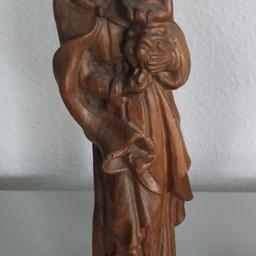 Ich habe diese schöne geschnitzte Holzfigur "Maria mit Kind" zu verkaufen, Versand ist auch möglich.
Die Figur ist ca. 40cm groß.

Dieser Privatverkauf von gebrauchten Sachen erfolgt unter Ausschluss von Gewährleistung und Rückgabe.