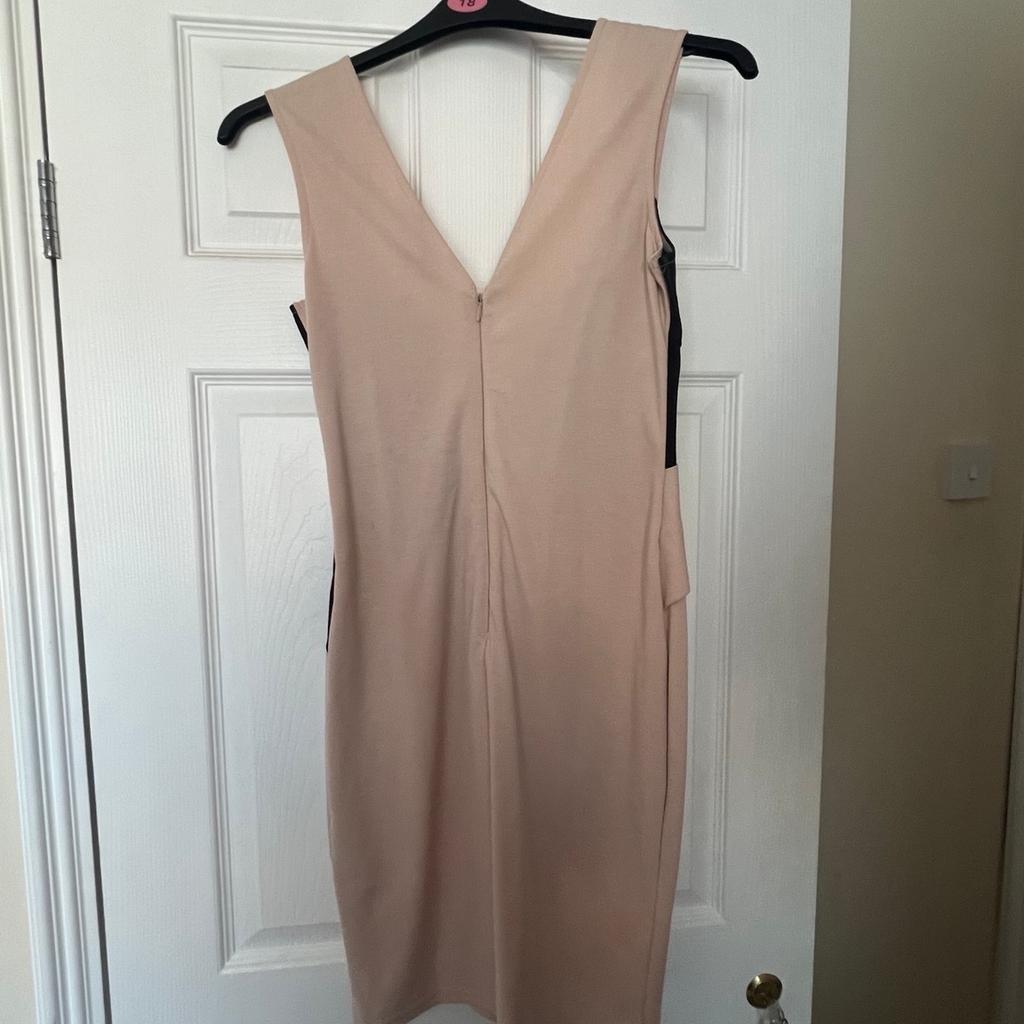 In excellent condition, ladies lipsy dress size 10