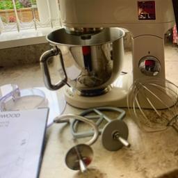 Kenwood KMX750AAC mixer
Hardly used
Excellent condition 
Complete with all accessories and instructions 
Comes with original packaging