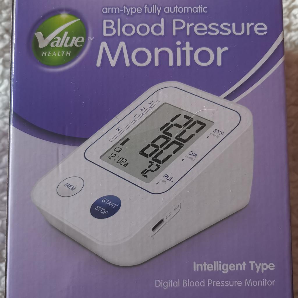 FITS MOST ARMS: Value Health Blood Pressure Monitor comes with an adjustable 22-40cm large cuff, which is designed to fit most people.

BATTERY POWERED: Use your Blood Pressure Monitor anywhere. With battery power you can take this monitor with you where ever you go. 3 x AA batteries are supplied with the monitor. You can also power via mains with A/C Adapter port (A/C Adapter cable not supplied).

CONTENTS: 1 x Value Health Blood Pressure Monitor, 1 x Arm Cuff (22 - 40cm), 1 x Travel Bag 3 x AA