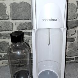 Sodastream wurde nur ein paar mal benutzt ist aber in einem guten Zustand.
Es ist kein CO2 Zylinder dabei

Nur an Selbstabholer

VHB