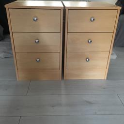 Bedside cabinets with 3 drawers. In good condition height = 61.5cm width = 39cm depth = 40cm
