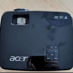 Zu verkaufen Steht ein nie benutzter Acer Beamer, inklusive praktischer trage Tasche Fernbedienung und Stromkabel. Der Beamer wiegt weniger als 2.5kg und ist somit leicht zu transportieren. Die genauen Technischen Daten finden Sie auf dem letzten Bild.